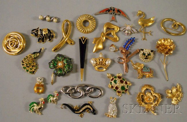 Group of Costume Brooches, including animal brooch: Group of Costume Brooches, including animal brooches and a large number of signed pieces from Monet and other makers, including Boucher, Coro, and Giovanni.