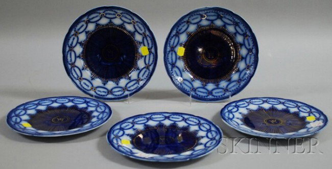 Set of Five Wood & Son Gilt and Flow Blue Martha W: Set of Five Wood & Son Gilt and Flow Blue Martha Washington Pattern Ceramic Plates, dia. 9 in.