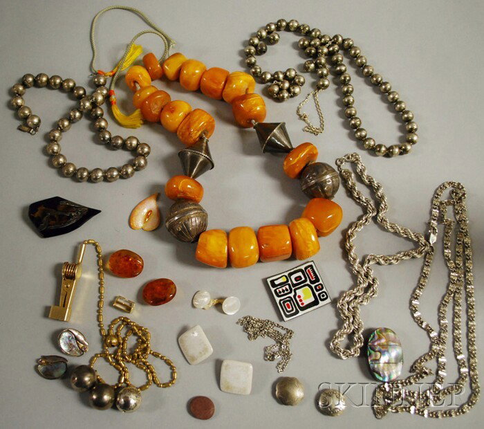 Small Group of Mostly Silver and Amber Jewelry, in: Small Group of Mostly Silver and Amber Jewelry, including a large silver and amber beaded necklace, a Mexican silver beaded choker, a broken silver beaded necklace, a vintage Mexican sterling silver a