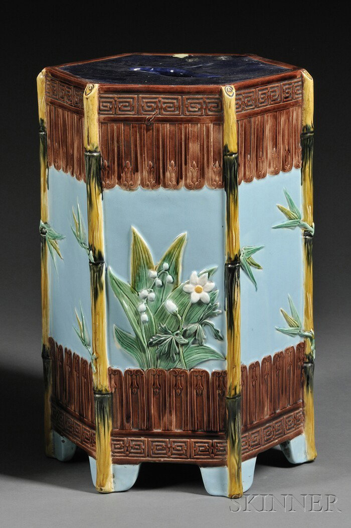 Holdcroft Majolica Garden Seat, England, 19th cent: Holdcroft Majolica Garden Seat, England, 19th century, hexagonal, the navy seat with central serpentine cut-out and turquoise ground sides decorated with Asian ornamentation, flowering bamboo, and lil