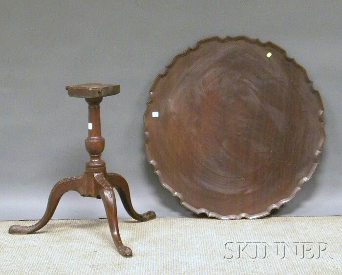 Chippendale Carved Mahogany Piecrust Tilt-top Tea: Chippendale Carved Mahogany Piecrust Tilt-top Tea Table, 18th/19th century, (good condition, half of one cleat missing, latches replaced and base side breakout).