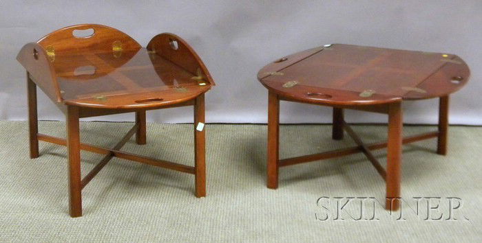 Pair of Chippendale-style Mahogany Butler's Tray: Pair of Chippendale-style Mahogany Butler's Tray Tables. Provenance: From a Martha's Vineyard, Edgartown, Massachusetts, Historical Home.