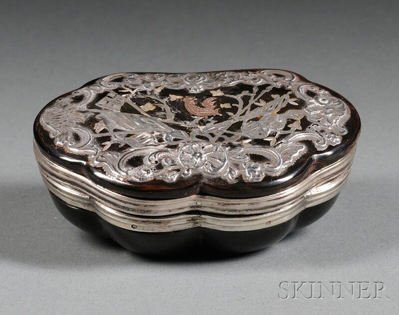 Silver and Gold Inlaid Kidney-shaped Tortoiseshel: Silver and Gold Inlaid Kidney-shaped Tortoiseshell Snuff Box, England, late 18th/early 19th century, scrolled foliate design with mother-of-pearl leaves surrounding flags and drums with a central roos