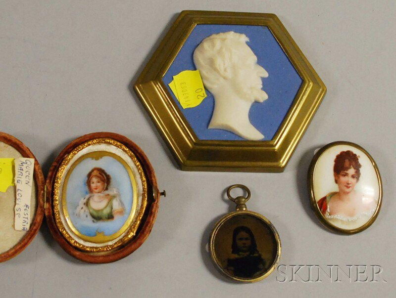 Four Assorted Miniature Portraits, a jasperware Li: Four Assorted Miniature Portraits, a jasperware Lincoln profile portrait plaque, a cased hand-painted portrait medallion of Austrian Queen on porcelain, an oval porcelain portrait brooch of a young wo