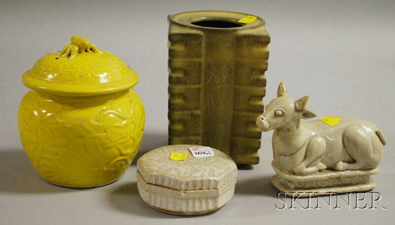 Four Small Asian Ceramic Articles, a rectangular T
