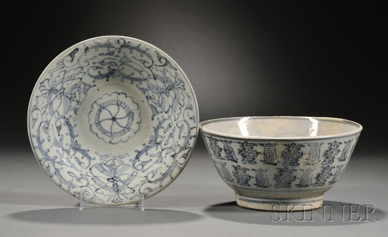 Underglaze Blue Bowl and Dish, China, late Ming/ea: Underglaze Blue Bowl and Dish, China, late Ming/early Qing dynasty, export to Southeast Asia, decorated with underglaze blue fu character and stylized flowers, dia. 10 and 9 5/8 in.