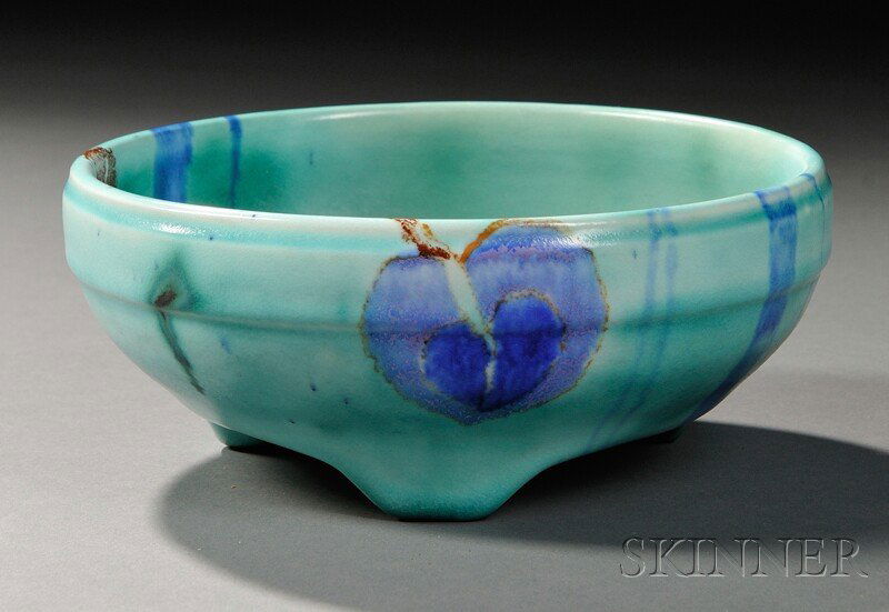 Clarice Cliff Bizarre Ware Bowl, England, 20th cen: Clarice Cliff Bizarre Ware Bowl, England, 20th century, Wilkinson Ltd., on three feet and decorated in the Inspiration pattern, with backstamp, dia. 7 1/4 in.