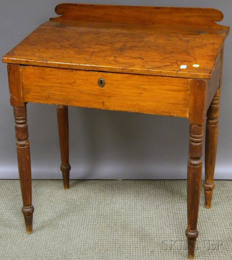 Country Pine Lift-top Desk, wd. 31 1/2 in.: Country Pine Lift-top Desk, wd. 31 1/2 in.