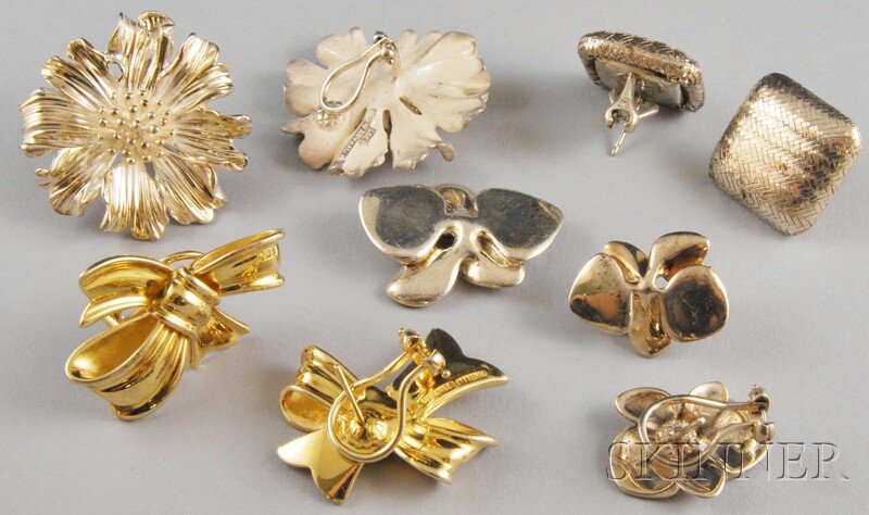 Group of Tiffany & Co. and Angela Cummings Sterlin: Group of Tiffany & Co. and Angela Cummings Sterling Silver Jewelry, a pair of large Tiffany floral earclips, a pair of Angela Cummings woven square earrings, a pair of Angela Cummings gilt silver ribb