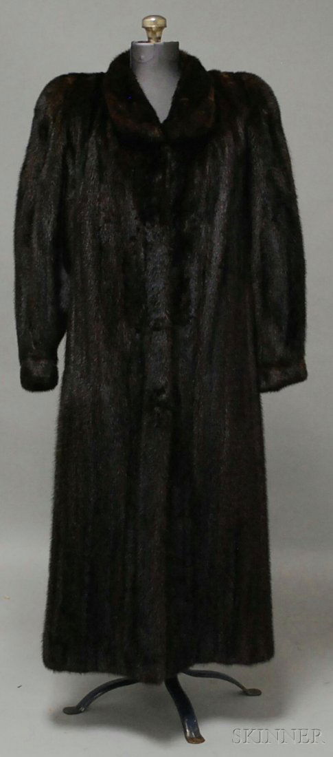 Full-length Lord & Taylor Mink Coat, labeled size: Full-length Lord & Taylor Mink Coat, labeled size 12.