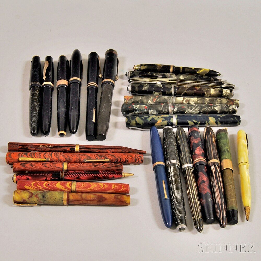 Twenty-six Vintage Fountain Pens and Mechanical Pencils: Twenty-six Vintage Fountain Pens and Mechanical Pencils, including eight Parker fountain pens, two mechanical pencils, seven Sheaffer fountain pens, seven Watermans fountain pens and two mechanical pe