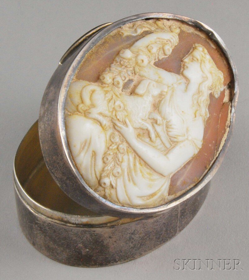 Small English Silver and Shell-carved Cameo Lidded Box,: Small English Silver and Shell-carved Cameo Lidded Box, Birmingham, 1898, maker's mark E.G.P., the cameo featuring a seated maiden in profile with a garland of flowers and a small dog in her lap, (dam