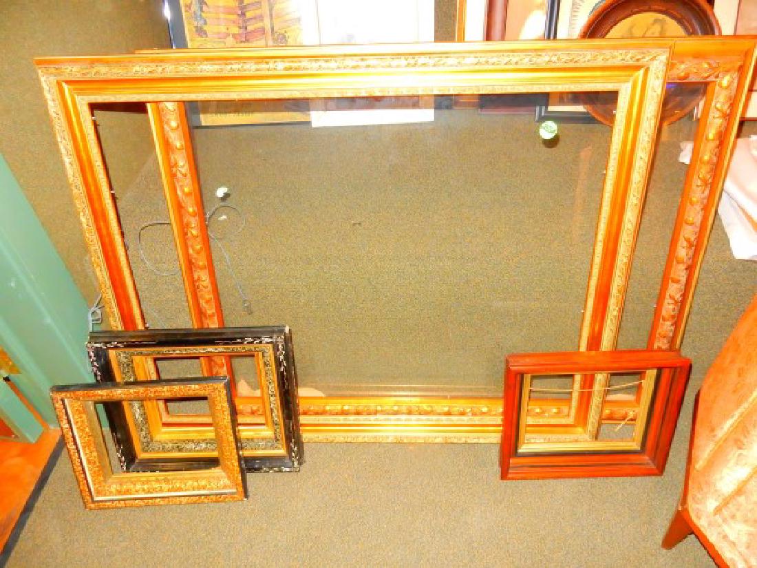 Decorative Items (1 of 3)