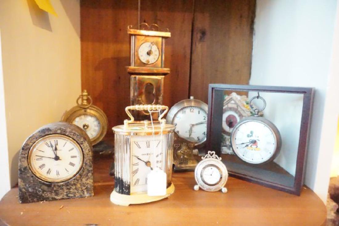 Collectibles: 9 small clocks, Quartz & porcelain