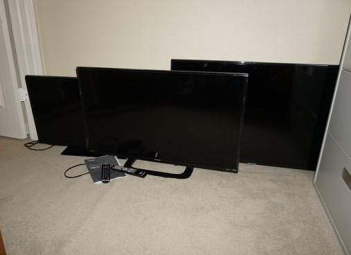 Flat Screen TVs: 3 flat screen TVs: Samsung 32", Samsung 42", Sharp 42"