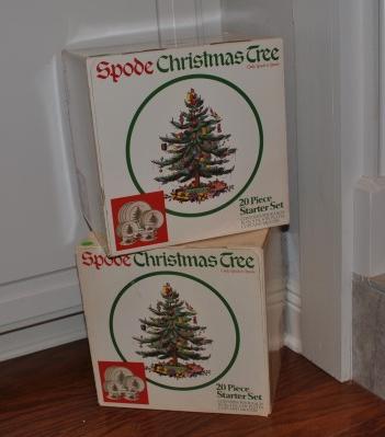 8 place settings of Spode Christmas Tree: 8 place settings of Spode Christmas Tree in original boxes, 20th century