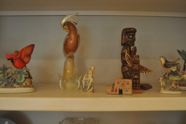 Collection of porcelain birds, carved wood figurine: Collection of porcelain birds, carved wood figurine:: 3 by Andrea, 2 Japan, Murano bird, Lenox figurine "The First Waltz", Wood carving totem poles "Wild Man" 1969, small totem pole from Alaska, carve