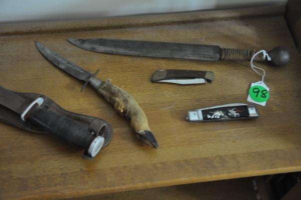 6 interesting knives:: 6 interesting knives: 2 hunting knives, 2 pocket knives, 1 knife with deer antlers, handmade iron knife with raw hide handle, 20th century