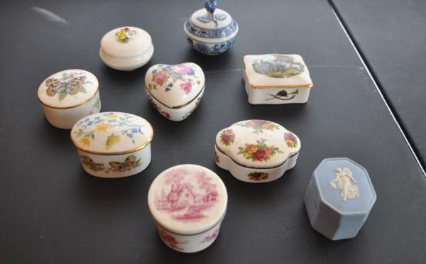 Porcelain Trinket Boxes: 9 miniature porcelain covered boxes: Royal Windsor, Coulport, Wedgwood Jasperware, Royal Albert, Spode