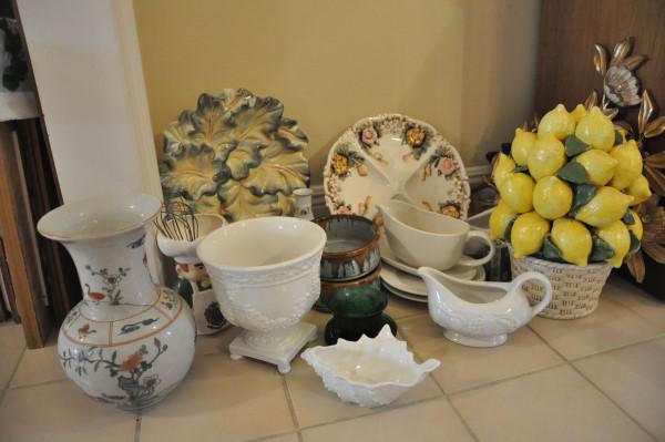 Crystal & Glass: Assortment of glass, porcelain, collectibles: Lemon tree, vases, plates, studio pottery, Asian vase, wall hangings, 20th century