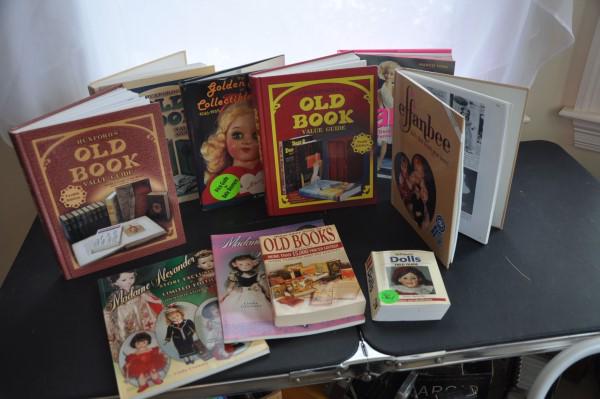 Price Guides: Price guides: Guides on Old Books by Huxford, Official Price Guide to Old Books, Dolls: Barbie, Effanbee, Madame Alexander Limited Editions, Madame Alexander Collector's Dolls Price Guides #26, The Go