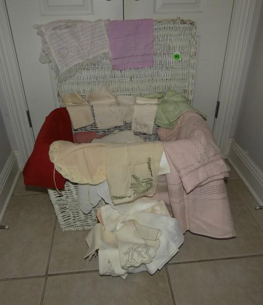 Large assortment of linens: Large assortment of linens, some are vintage: tablecloths, napkins, handkerchiefs, some linen and cotton blends, 20th century
