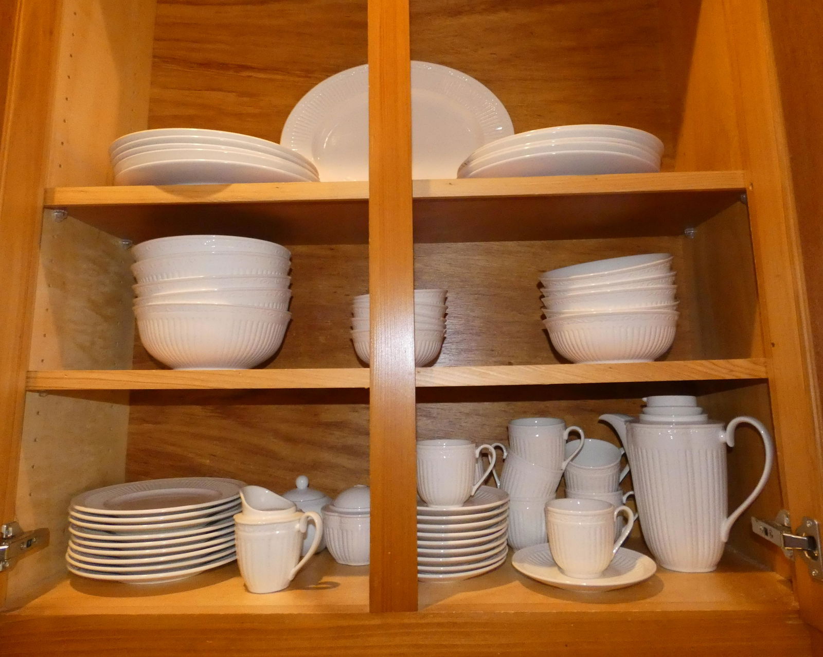 Large set of "Italian Countryside"  china by Mikasa (1 of 4)