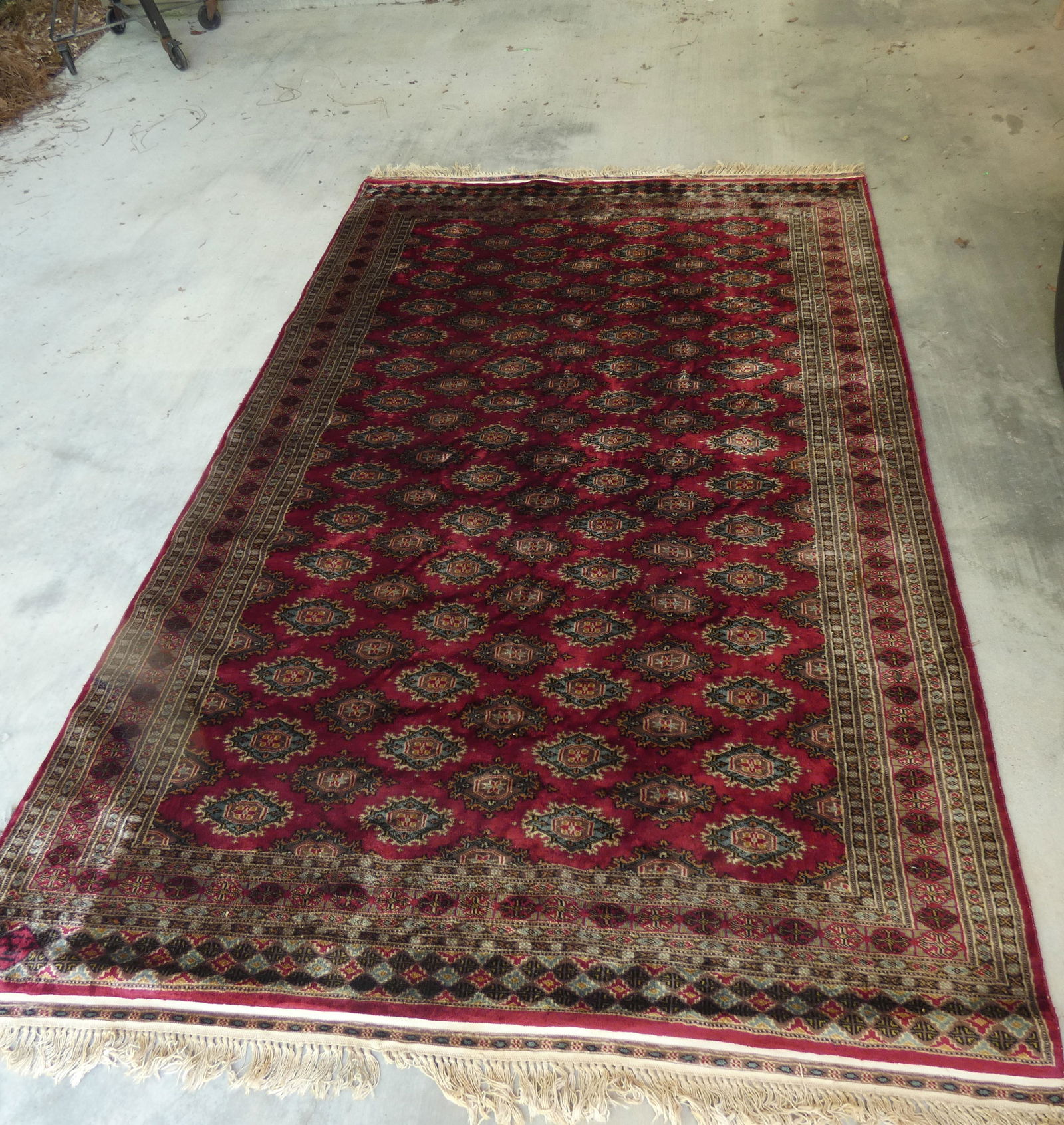 Vintage hand made Pakistan rug (1 of 4)