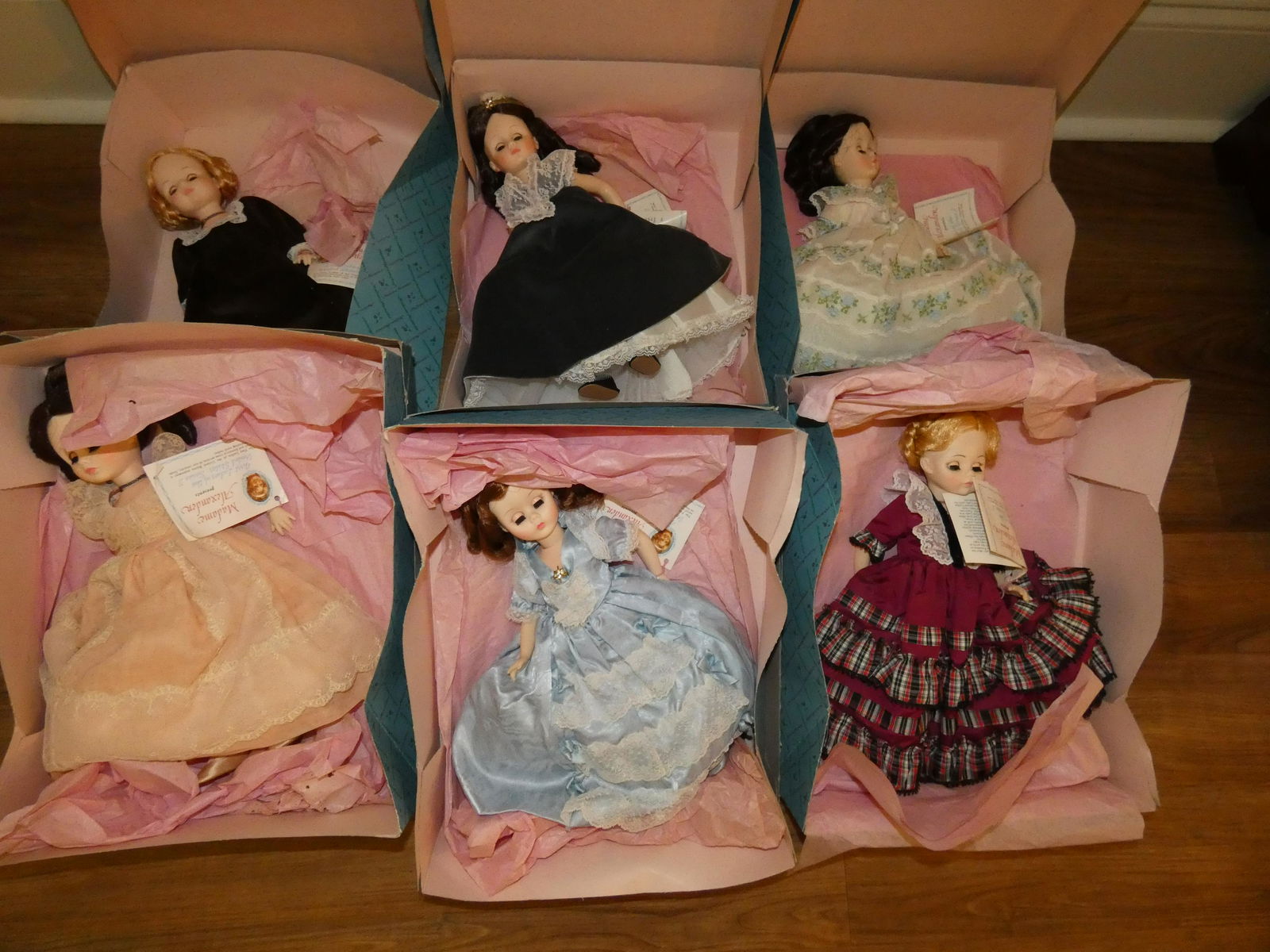 6 Madam Alexander dolls (1 of 6)