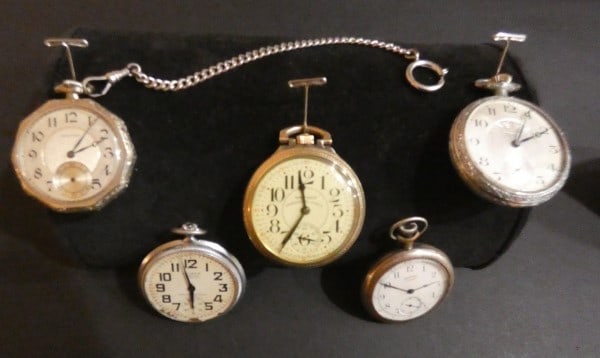 4 silver tone & 1 gold tone pocket watches, some Railroad: 4 silver tone & 1 gold tone pocket watches, some Railroad with 1 chain: Gold Tone Waltham, Vanguard, 2 jewels, Hamilton Watch Co., Lancaster, PA, #R903777, Silver Tone Waltham with chain, Silver Tone