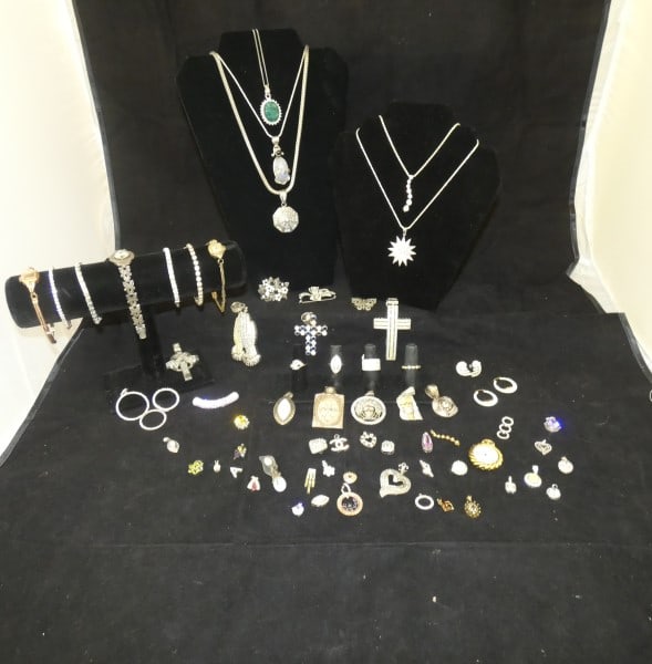 Vintage & Retro jewelry, most is sterling: Vintage & Retro jewelry, most is sterling: 40+ pendants, some with chains, 2 pairs of earrings, 4 bracelets, 3 watches, broaches, 4 rings, mid-late 20th century