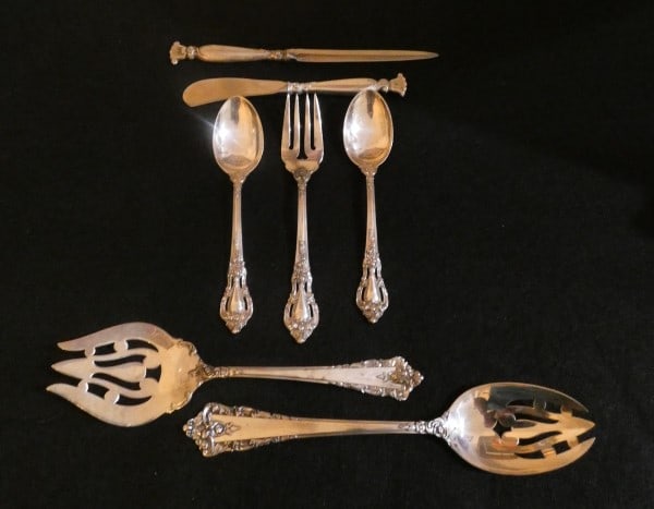 3 sets of sterling by Lunt & Wallace: 3 sets of sterling by Lunt & Wallace: Lunt "Rondelay" pattern: pierced serving spoon & cold meat fork, 155 grams, Lunt "Eloquence" pattern: 2 teaspoons, fork, 118 grams, Wallace "Romance of the Sea" p