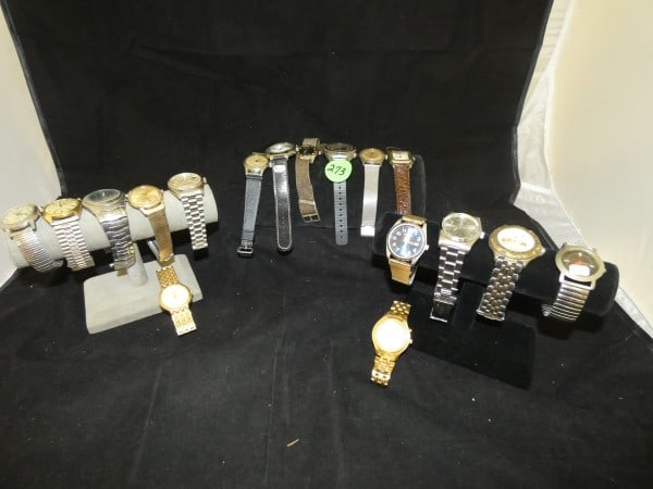 15 men's watches: 15 men's watches. some are designer: Seiko Kinetic, Fossil, Boulva, 2 Rolex,(not real), Terner, Waltham, mid to late 20th century