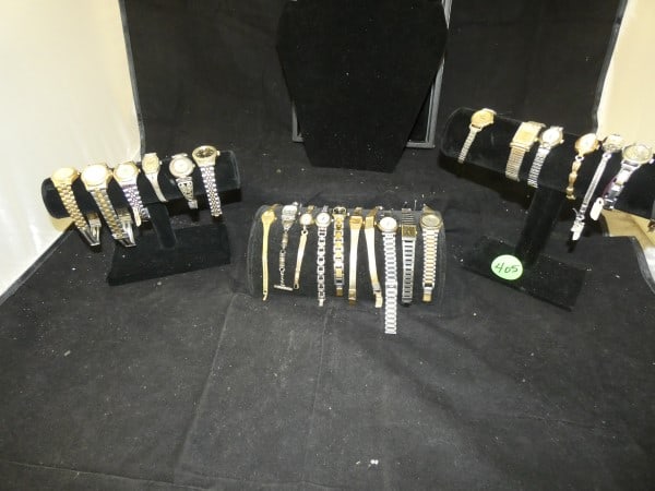 23 vintage fashion ladies watches: 23 vintage fashion ladies watches: Bulava Caravelle, Pulsar, Seiko, Kathy Ireland, Geneva, Timex to name a few, mid to late 20th century