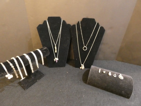 Vintage & Retro sterling jewelry: Vintage & Retro sterling jewelry, many with stones: 4 necklaces with multiple pendants, 7 bracelets, some with cut stones, 5 pendants, 90 grams (does not include jewelry with stones), mid to late 20th