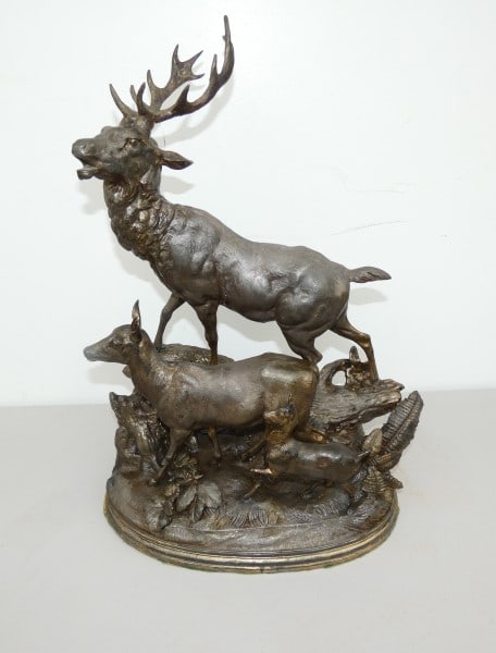 Bronze statue with Elk stag (1 of 7)