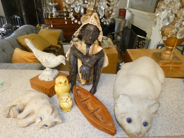 Hand carved collectibles (1 of 6)