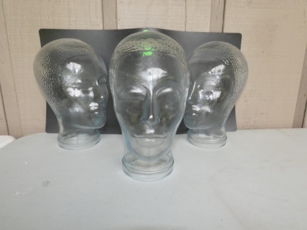 Retro glass mannequin heads (1 of 7)