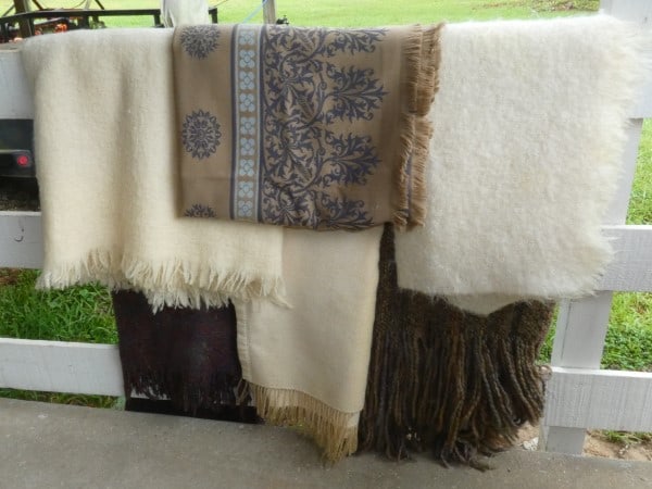 Throws & blankets (1 of 6)