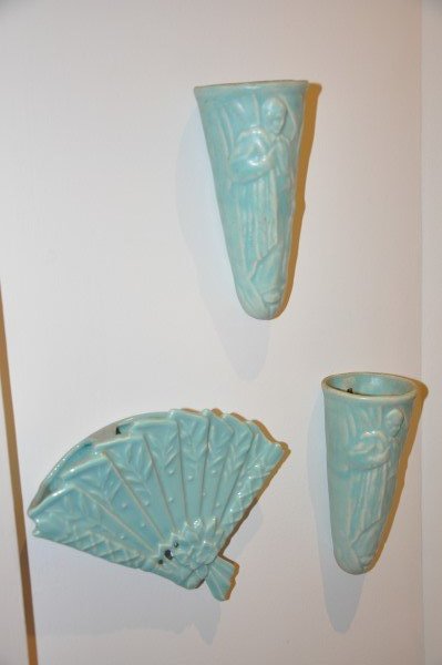 Pair of vintage wall pockets & McCoy fan wall pocket: Pair of vintage wall pockets & McCoy fan wall pocket
