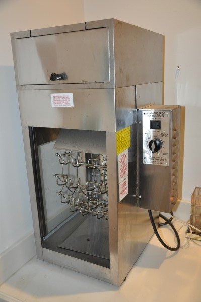 Mini Dogeroo hot dog machine, Model 8108 2'4" H: Mini Dogeroo hot dog machine, Model 8108 2'4" H
