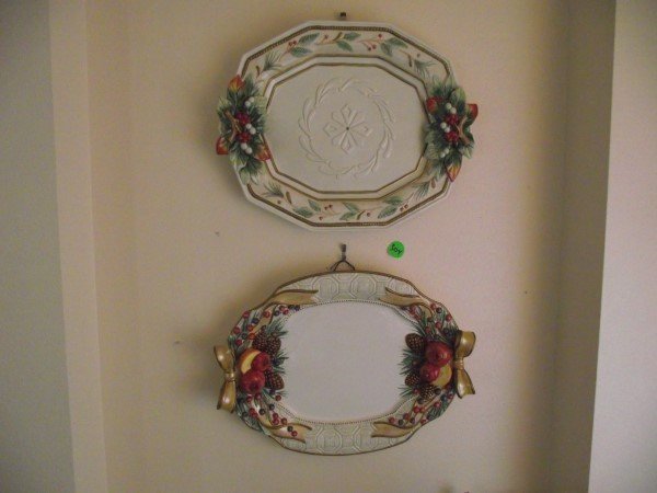 2 Fitz & Floyd Christmas platters, 1'6" W each: 2 Fitz & Floyd Christmas platters, 1'6" W each