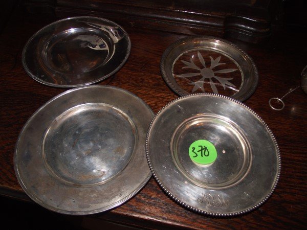 2 small sterling plates, 6 1-2", 1 sterling plate, 6",: 2 small sterling plates, 6 1-2", 1 sterling plate, 6", 1 sterling wine coaster (glass is cracked)