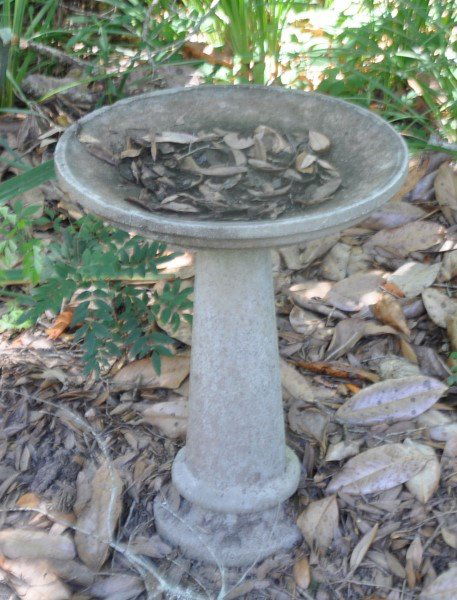 Concrete bird bath 45" H X 20" Round & pottery bird (1 of 3)