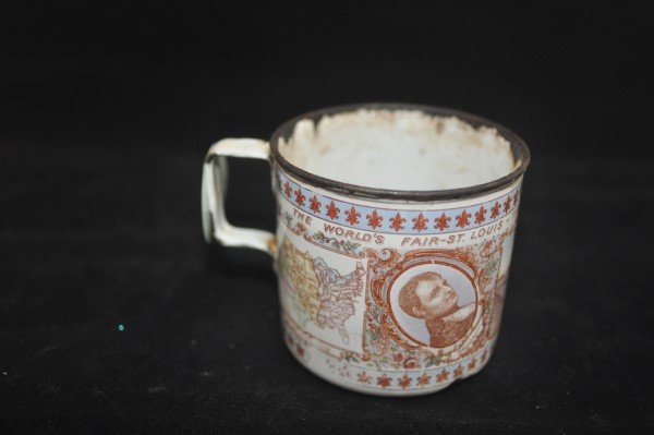Tin cup "The World's Fair, St. Louis" 1904, Louisiana (1 of 2)