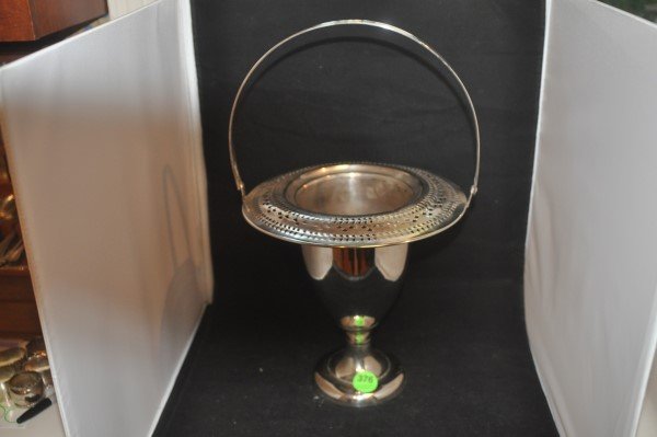 Silver plate basket with pierced edges & handle, 20th C (1 of 2)