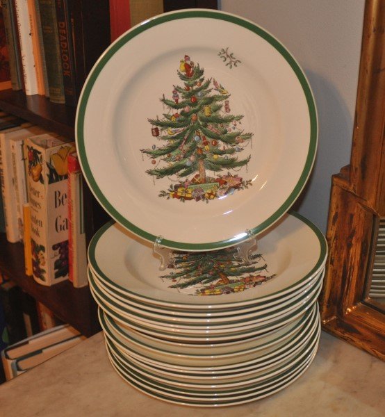 Set of Christmas plates: 16 plates- 7 Spode, England, 7 (1 of 1)