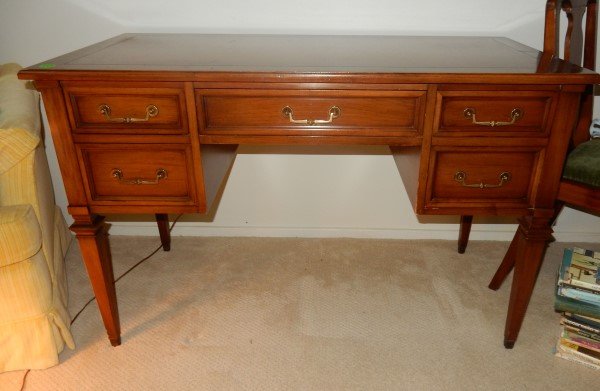 Mid Century Writing Desk By Hekman 4 Drawers 46 L X Jul 17