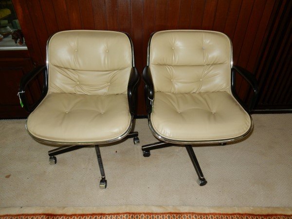 Pair of Mid Century Modern office chairs by Knoll (1 of 5)