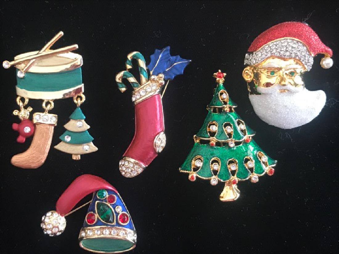 Lot of 5 Christmas Pins (1 of 2)